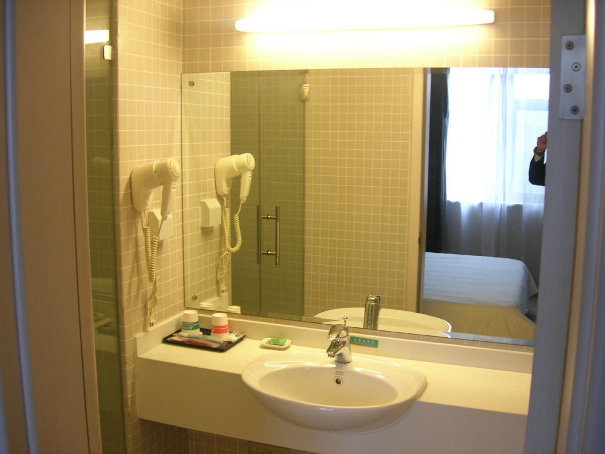 Jinjiang Inn Beijing Fengtai East Avenue Railway Station מראה חיצוני תמונה